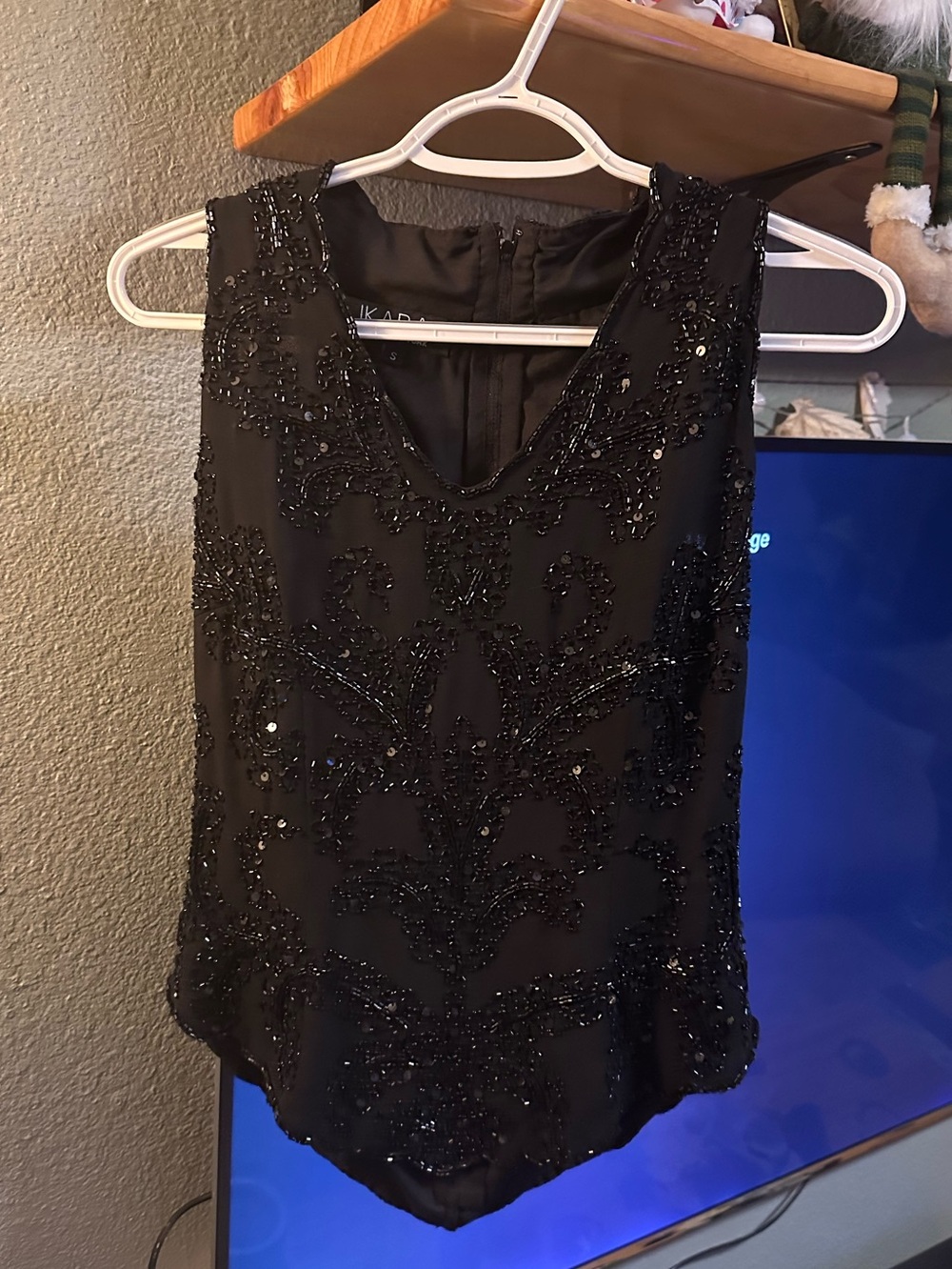 J Kara Black Beaded V-Neck Sleeveless Camisole